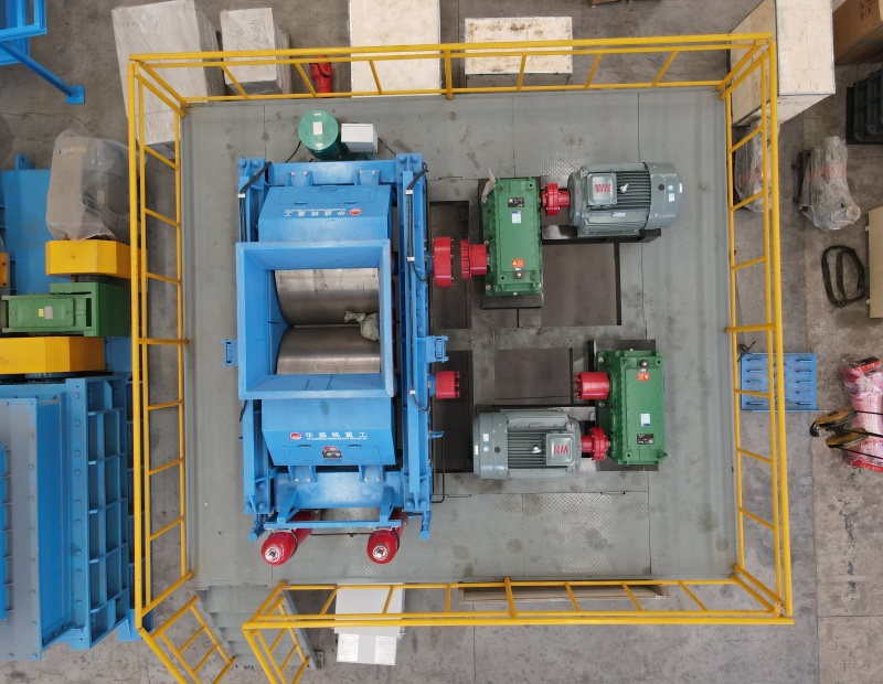 鈦鐵礦對輥制砂機