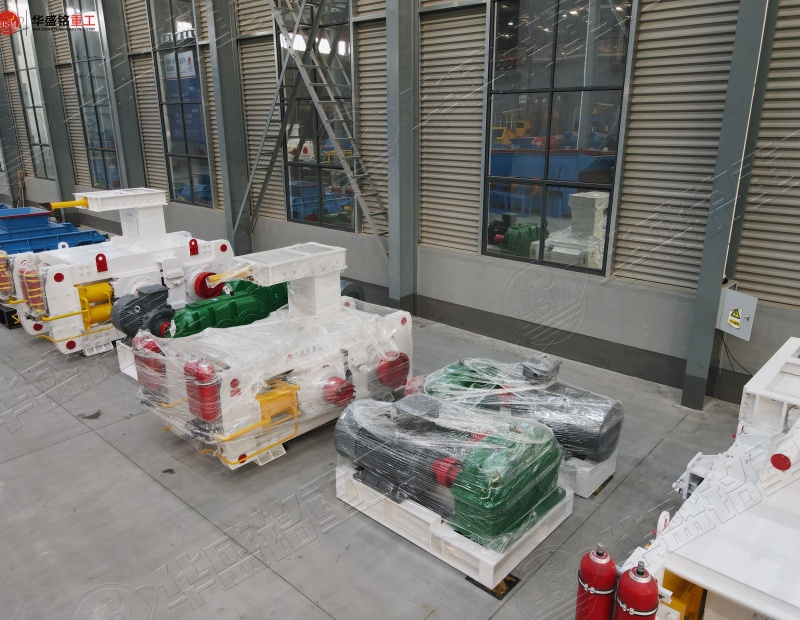 鈦鐵礦高壓輥磨機